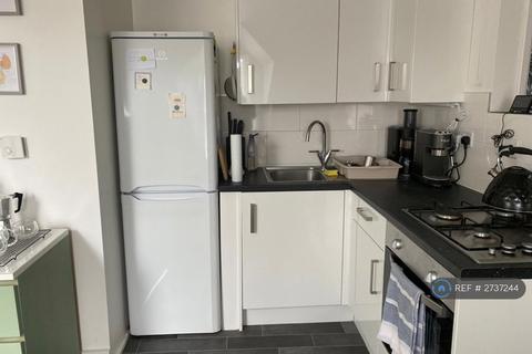 1 bedroom flat to rent, Albany Terrace, Chatham, ME4