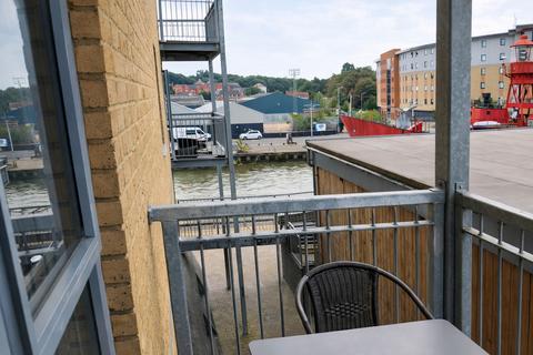 3 bedroom apartment for sale, Quayside Drive, Colchester, CO2