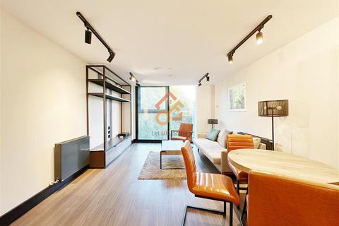 2 bedroom flat to rent, Newham's Yard, 153 Tower Bridge Road, London SE1