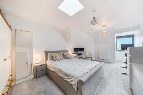 2 bedroom apartment for sale, Mill Green Road, Mitcham CR4