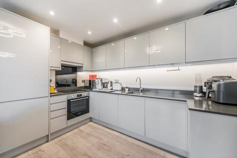 2 bedroom apartment for sale, Mill Green Road, Mitcham CR4