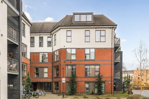 2 bedroom apartment for sale, Mill Green Road, Mitcham CR4