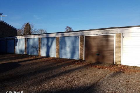 undefined, Wallace Close, Woodley RG5