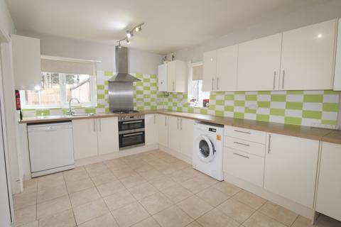 3 bedroom semi-detached house to rent, Camberley GU15