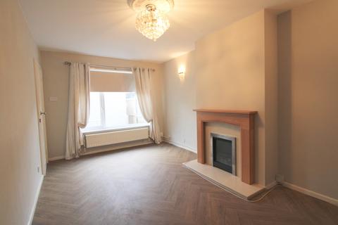 3 bedroom semi-detached house to rent, Camberley GU15