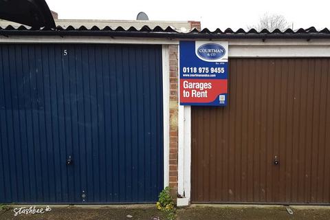 undefined, Avon Close, Gravesend DA12