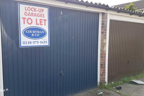 undefined, Avon Close, Gravesend DA12
