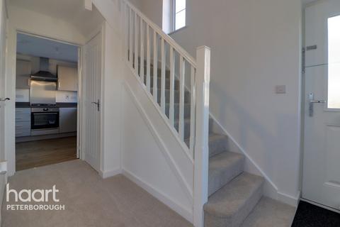 3 bedroom detached house to rent, Wetland Way, Peterborough