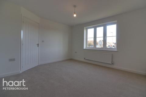 3 bedroom detached house to rent, Wetland Way, Peterborough