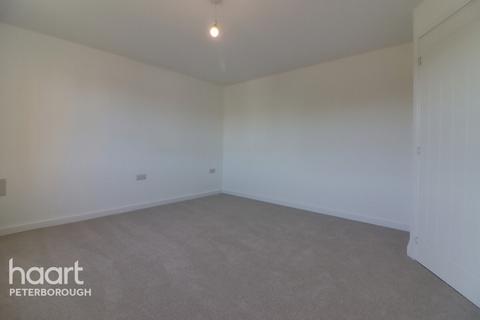 3 bedroom detached house to rent, Wetland Way, Peterborough