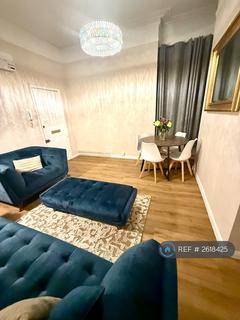 2 bedroom flat to rent, Chichele Mansions, London, NW2