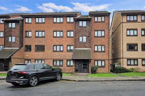 1 bedroom flat for sale, Wicket Road, Perivale, Greenford, London, UB6 8YJ