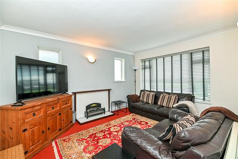 2 bedroom apartment for sale, Marine Court, Marine Drive West, Barton on Sea, Hampshire, BH25