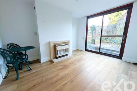 3 bedroom semi-detached house for sale, Moncktons Drive, Maidstone ME14