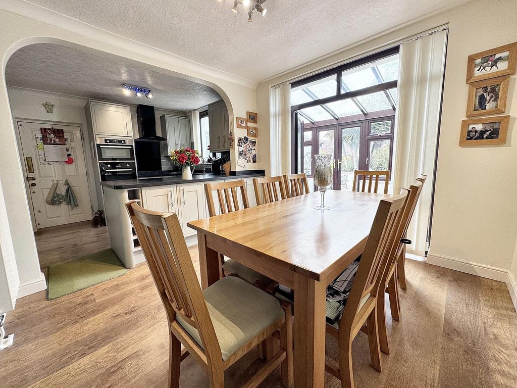 Kitchen / Diner