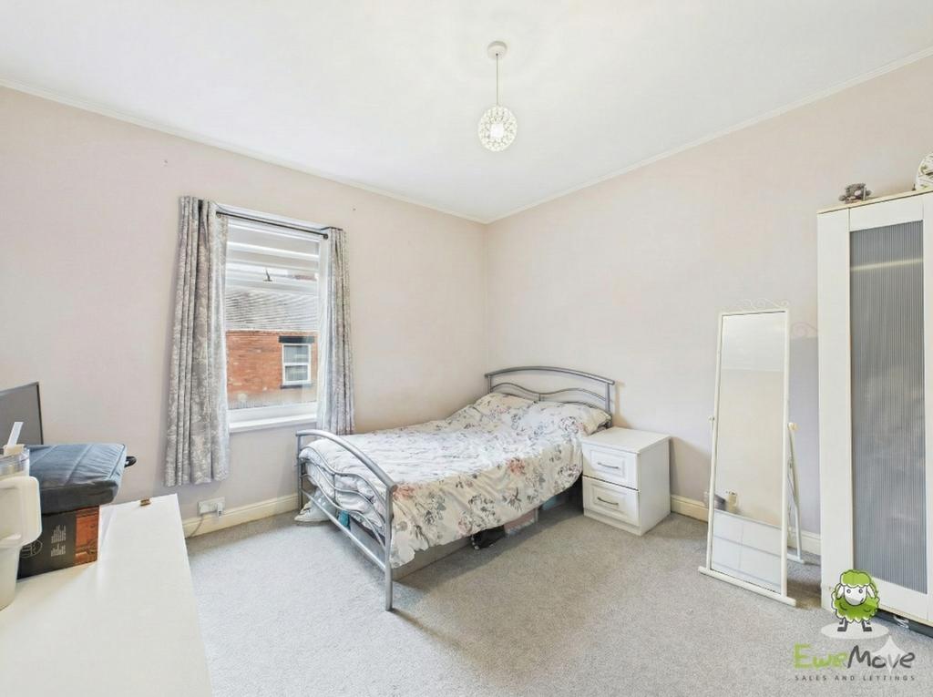 Main bedroom - Ewemove Whitchurch  Nantwich Charlo