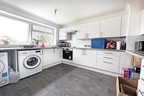 2 bedroom apartment to rent, Bantry Close, Sheldon, Birmingham