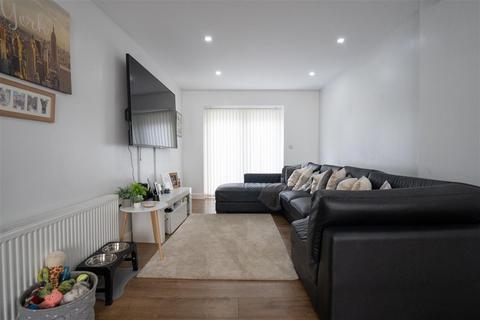 4 bedroom detached house to rent, Gleneagles Road, Birmingham