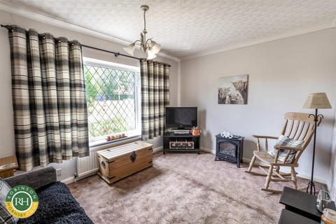 4 bedroom detached bungalow for sale, Green Lane, Scawthorpe, Doncaster