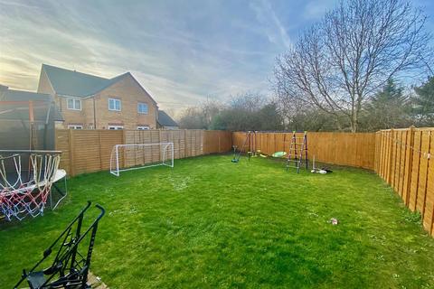 3 bedroom semi-detached house for sale, Markham Avenue, Peterborough