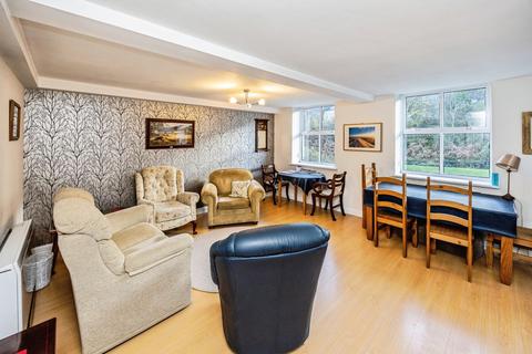 2 bedroom apartment for sale, Navigation Rise, Huddersfield HD3