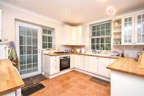 3 bedroom semi-detached house for sale, Fairfield Road, Eastbourne