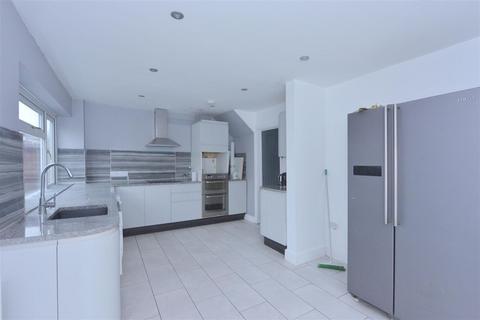 3 bedroom semi-detached house for sale, Kingfisher Close, Sundorne Grove, Shrewsbury