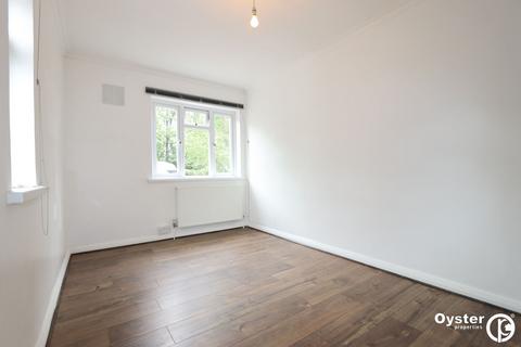 2 bedroom flat to rent, Avenue Road, Chase Court Avenue Road, N14