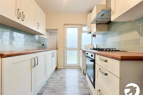 3 bedroom terraced house to rent, Westmount Avenue, Chatham, Kent, ME4