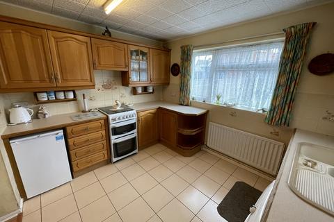 undefined, Leighton Buzzard LU7