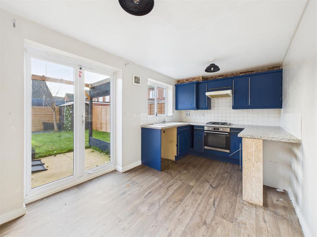 Kitchen: