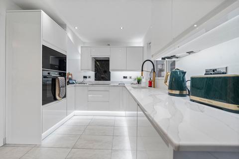 3 bedroom terraced house for sale, Latham Avenue, Newton-Le-Willows, WA12