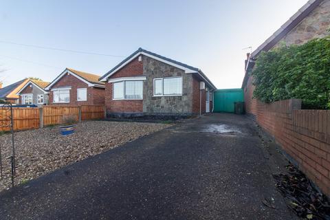2 bedroom detached bungalow for sale, Colby Drive, Thurmaston, Leicester, LE4