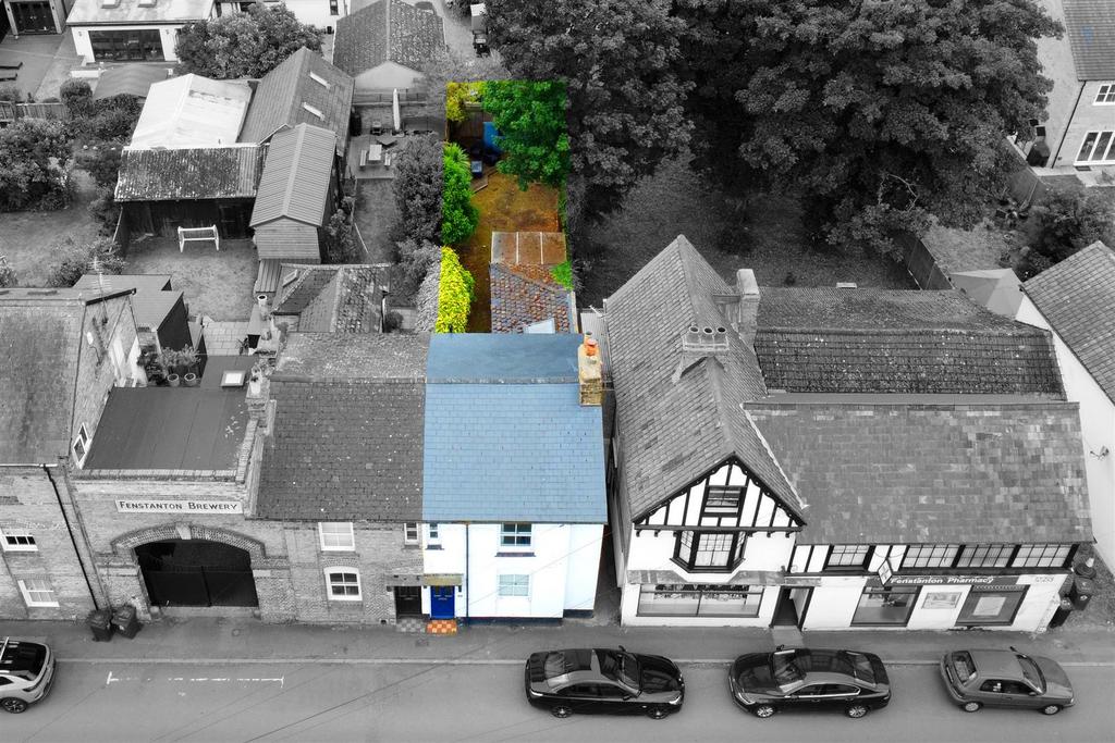 29 High Street, Fenstanton - Front Aerial Highligh