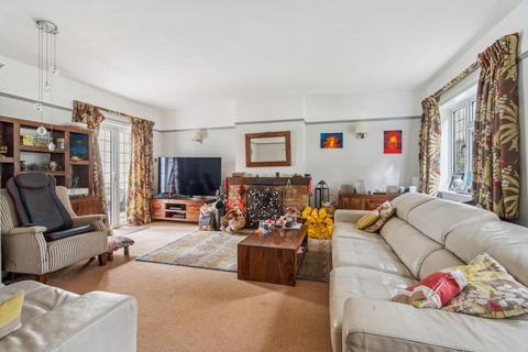 5 bedroom detached house for sale, Oakhill Avenue, Pinner Village