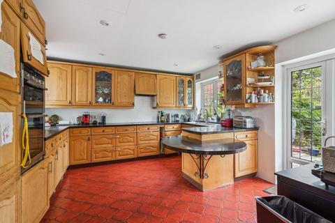 5 bedroom detached house for sale, Oakhill Avenue, Pinner Village