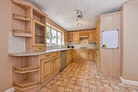 5 bedroom house for sale, Lapwing Rise, Whitchurch