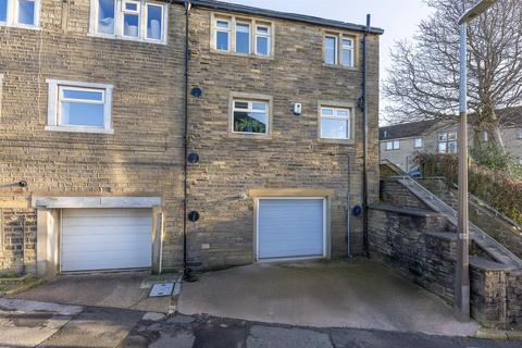 2 bedroom cottage for sale, High Street, Holmfirth HD9