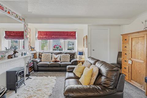 2 bedroom cottage for sale, High Street, Holmfirth HD9