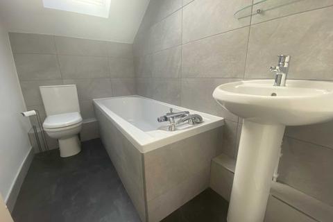 2 bedroom apartment to rent, St Michael`s Road, Liverpool L17