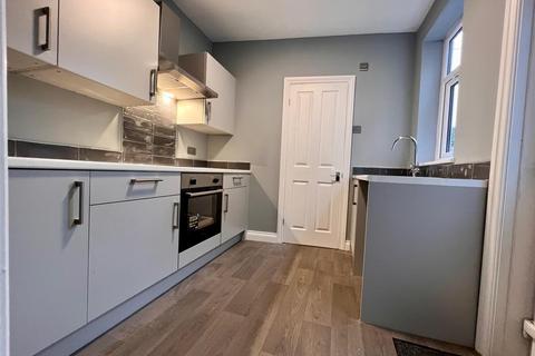 1 bedroom apartment to rent, Garnet Terrace, Leeman Road