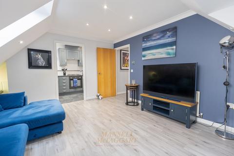 2 bedroom flat for sale, Copthorne Common Road, Crawley RH10