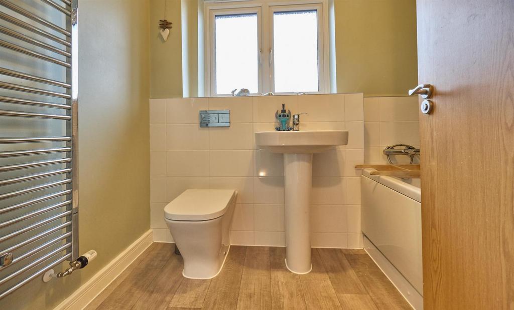 Family Bathroom to rear