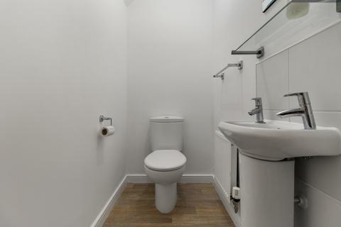 2 bedroom end of terrace house to rent, Solihull B90