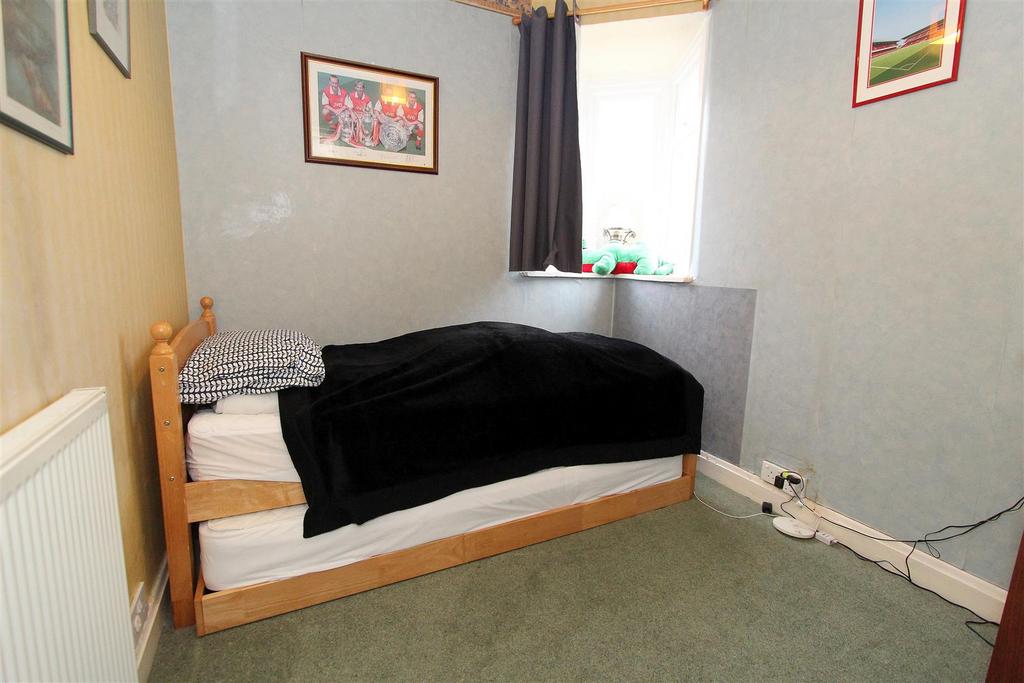 Bed 3.JPG