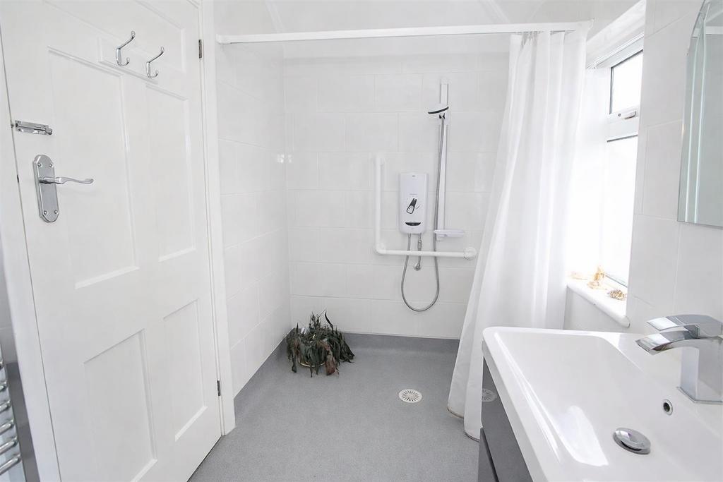 BATH B.jpg