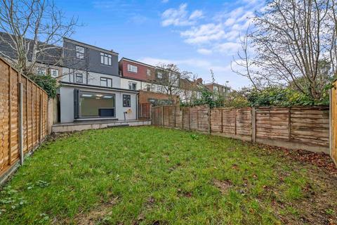 undefined, Ashburton Avenue, Croydon CR0