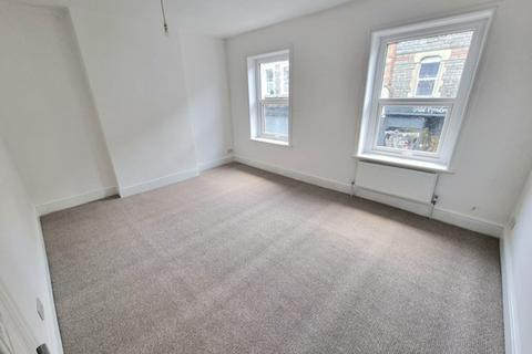 1 bedroom flat to rent, High Street, Barry, CF62