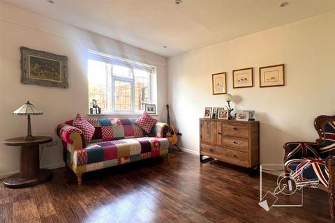 undefined, The Drove Way, Istead Rise, Gravesend