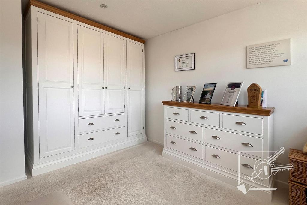 Bedroom 2: